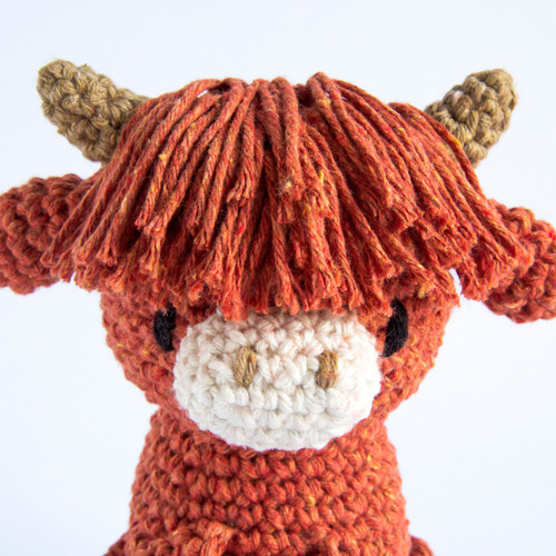 Hoooked Amigurumi DIY Kit W/Eco Barbante Yarn-Highland Cow Aiden - PAK352 Hoooked Amigurumi DIY Kit W/Eco Barbante Yarn-Highland Cow Aiden - PAK352