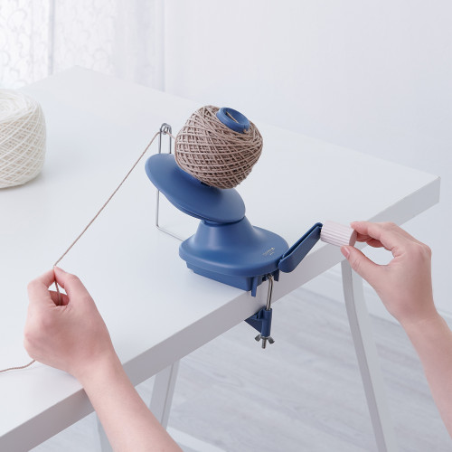 Clover Yarn Ball Winder-Blue - 5A0023X6-1G742 Clover Yarn Ball Winder-Blue - 5A0023X6-1G742