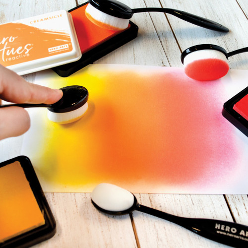 Hero Arts Ink Blending Brush-Medium - HA-MI005 Hero Arts Ink Blending Brush-Medium - HA-MI005