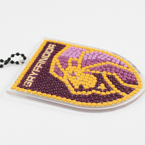 Camelot Dots Diamond Art Kit 2.625"X3.14" -Harry Potter Gryffindor Crest Charm - 5A002CP8-1GG8N Camelot Dots Diamond Art Kit 2.625"X3.14" -Harry Potter Gryffindor Crest Charm - 5A002CP8-1GG8N
