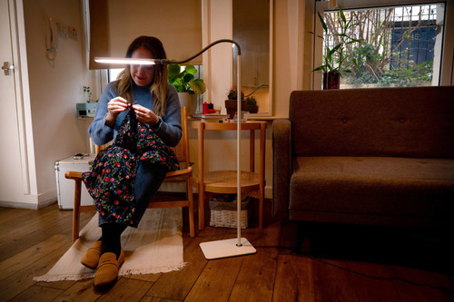 Daylight UnoPro Floor Lamp-White/Gray - 5A002GLC-1GJ40 Daylight UnoPro Floor Lamp-White/Gray - 5A002GLC-1GJ40