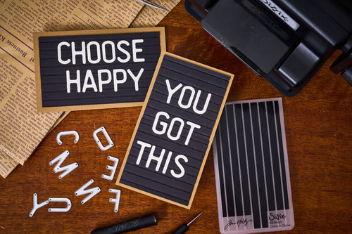 Sizzix Sidekick Texture Fades Embossing Folder By Tim Holtz -Sentiments - 5A00297Y-1GCLQ