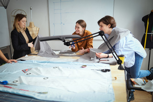 Daylight Lumi Table Lamp-Limited Edition Black - U35501 Daylight Lumi Table Lamp-Limited Edition Black - U35501