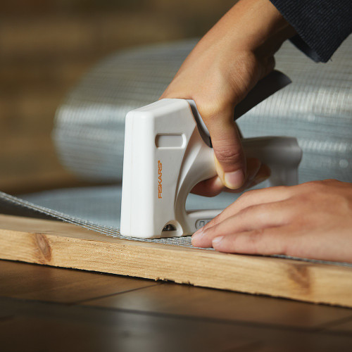 Fiskars Built to DIY Precision Staple Gun-6" - 24601001 Fiskars Built to DIY Precision Staple Gun-6" - 24601001