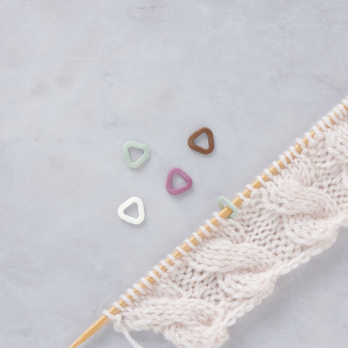 Soft Triangle Stitch Markers-Extra Small - 5A002W9P-1GX27 Soft Triangle Stitch Markers-Extra Small - 5A002W9P-1GX27