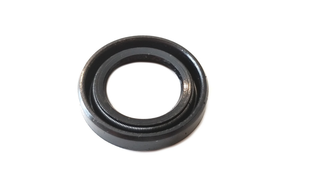 Kinetic / Vespa Moped Crank Shaft Oil Seal - 15 x 24 x 5