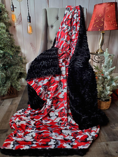 A 60"x72" CAMOUFLAGE Blanket, color is Red & Black. w/the "GATOR" Minky back. *DEAL