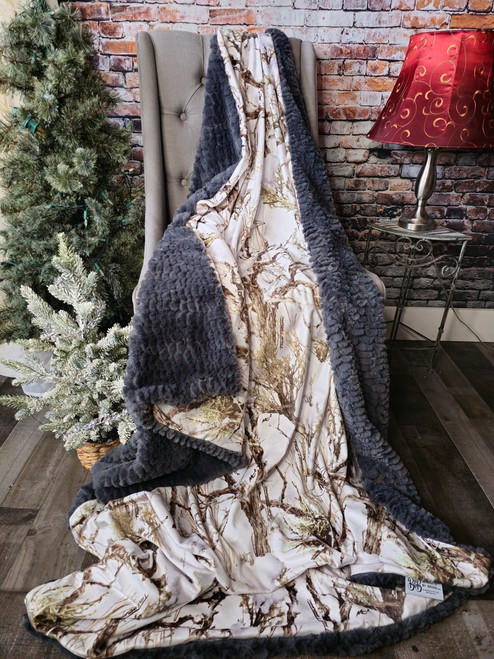 A 60"x70" XLarge CAMOUFLAGE Blanket, color-Snow White Timber. Gray "GATOR" Minky back. *DEAL