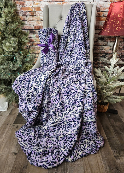 A Lavender JAGUAR  Large Throw Blanket. (50"x60" )