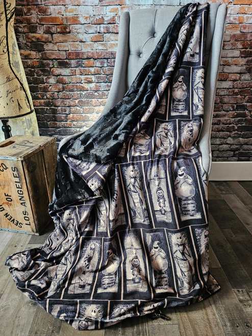Artisan Discount: HALLOWEEN TOWN X-Large Blanket. misprint. (60"x80")RV