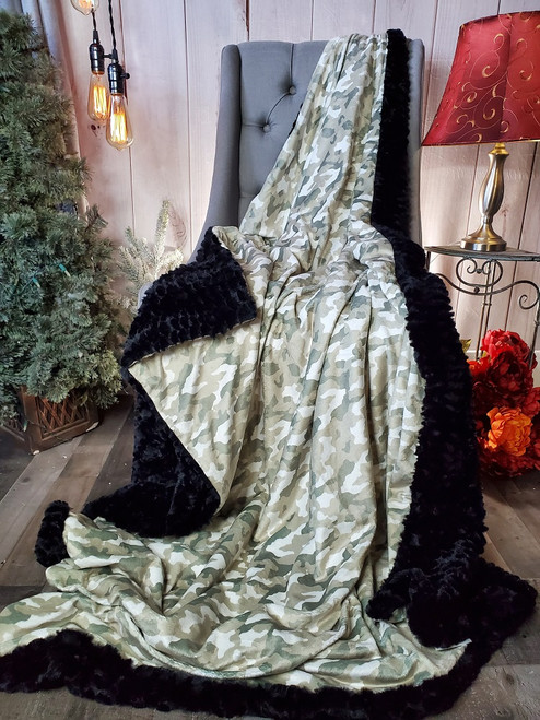 A 58"x62" CAMOUFLAGE Blanket, color-Army Green. w/the "GATOR" Minky back. *DEAL