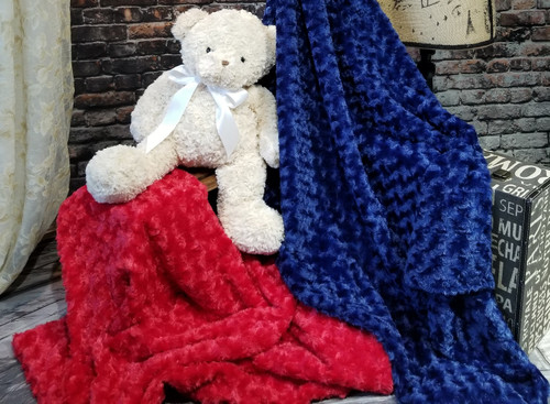 A Red OR Blue 30"x40" ROSES Small Blanket. *sample