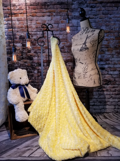 A Banana-Yellow ROSES X-Large Blanket. (60"x70")