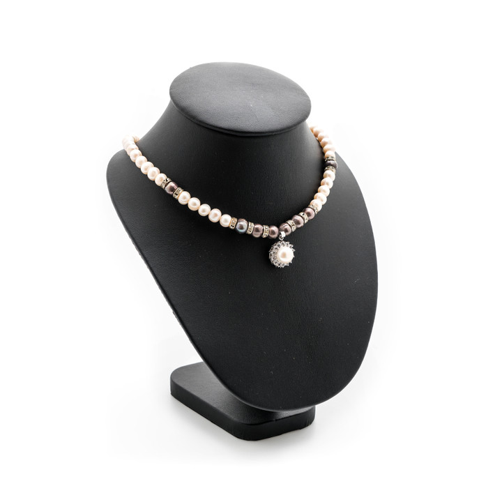 Beautiful-luxury-necklace-jewelry