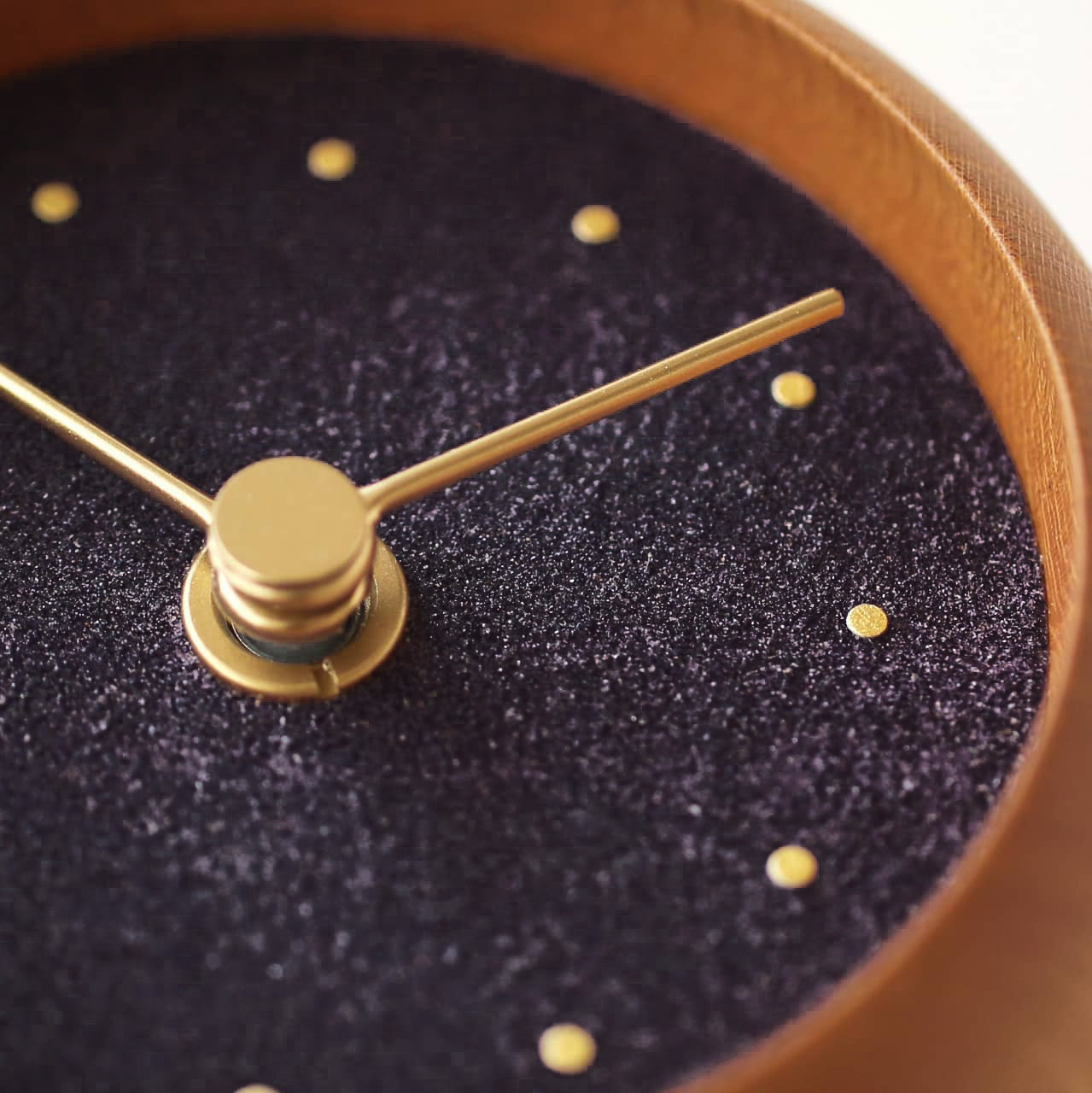 C-Brain Hanamokko Kodaimurasaki (Ancient Purple) Table Clock