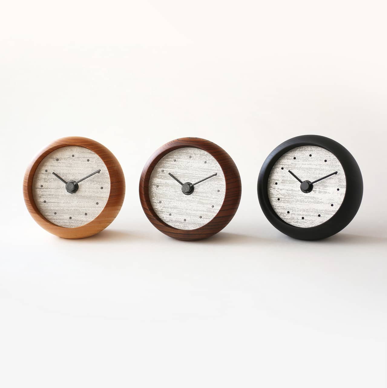 C-Brain Hanamokko Suri Platinum Foil Table Clock | US Retailer