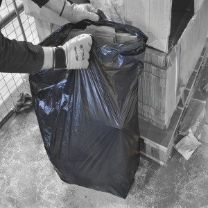 Refuse Sacks Medium Duty 90L Black (Pack of 200) EW/BAG Refuse Sacks Medium Duty 90L Black (Pack of 200) EW/BAG