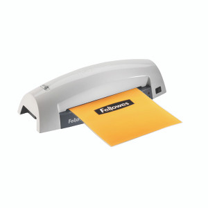 BB571570 Fellowes Lunar A4 Laminator Laminates at 30cm per minute 5715701 BB571570 Fellowes Lunar A4 Laminator Laminates at 30cm per minute 5715701
