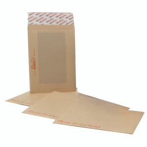 JDH26326 New Guardian C4 Envelopes Board Back Manilla Pack 125 H26326 JDH26326 New Guardian C4 Envelopes Board Back Manilla Pack 125 H26326