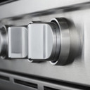 Whirlpool® Cuisinière au gaz intelligente à commandes frontales avec grilles en fonte à charnière EZ-2-LiftTM - 5.8 pi cu WEG750H0HZ
