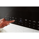 Whirlpool® Four à micro-ondes à hotte intégrée encastré au design affleurant avec friture à air YWMMF7330RZ