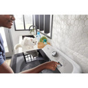 Maytag® Laveuse à chargement vertical Animal Pet Pro - 5.4 pi cu CEI MVW6500MW