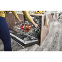 Kitchenaid® Lave-vaisselle avec troisième niveau 360° Max Jets™ et éclairage intérieur à DEL, 44 dBA KDTM804KBS