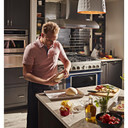 Kitchenaid® Hotte de cuisinière murale de style commercial à classe de moteur de 585 ou 1170 pi cu/min - 36 po KVWC956KSS