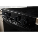 Whirlpool® Cuisinière électrique intelligente de 30 pouces avec technologie de cuisson à air, revêtement WipeClean™, auto-nettoyage/netoyage à la vapeur, préchauffage à grande vitesse et capacité de 5.3 pi cu YWFES7530RB