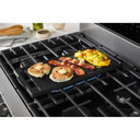 Whirlpool® Cuisinière au gaz intelligente de 30 pouces avec technologie de cuisson à air, auto-nettoyage/netoyage à la vapeur, préchauffage rapide avec capacité de 5.3 pi cu WFGS7530RZ