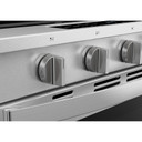 Whirlpool® Cuisinière au gaz intelligente à commandes frontales de 30 pouces avec technologie de cuisson à air, vapeur/auto-nettoyage, préchauffage à grande vitesse et capacité de 5.3 pi cu WSGS7530RZ
