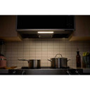 Kitchenaid® Four à micro-ondes à hotte intégrée à profil bas intelligent avec ventilateur double YKMML550RPS