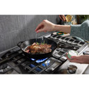 Kitchenaid® Table de cuisson au gaz à surface en métal avec 5 brûleurs polyvalents et des grilles en fonte continues KCGK330SSS