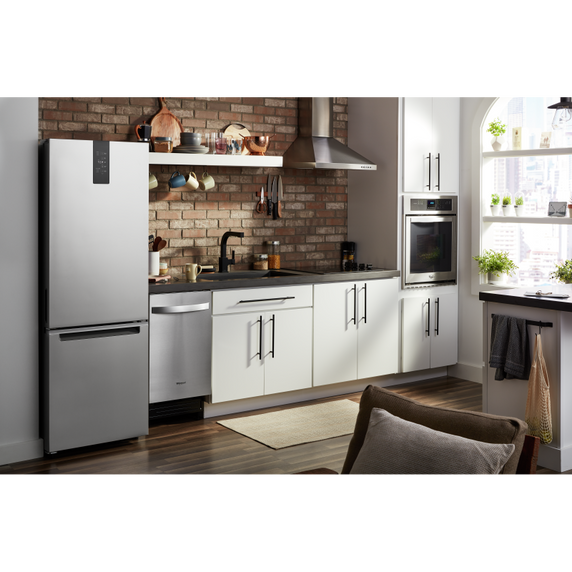 Réfrigérateur à congélateur inférieur - 24 po - 12.9 pi cu Whirlpool® WRB543CMJZ