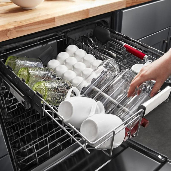 Kitchenaid® Lave-vaisselle à fini PrintShield™ avec troisième panier et jets MaxJet™ à 360° - 44 dBA KDFM404KPS Kitchenaid® Lave-vaisselle à fini PrintShield™ avec troisième panier et jets MaxJet™ à 360° - 44 dBA KDFM404KPS