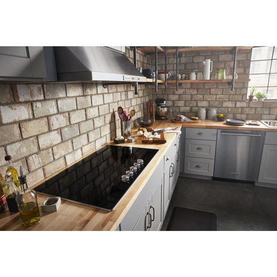 Kitchenaid® Table de cuisson électrique avec 5 éléments et boutons de commande - 36 po KCES556HSS