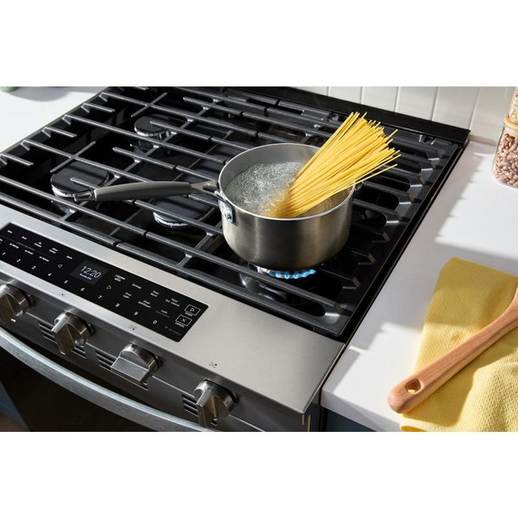 Whirlpool® Cuisinière au gaz intelligente à commandes frontales de 30 pouces avec technologie de cuisson à air, vapeur/auto-nettoyage, préchauffage à grande vitesse et capacité de 5.3 pi cu WSGS7530RZ