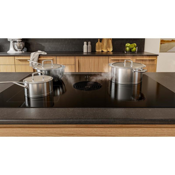 Kitchenaid® Table de cuisson à induction avec évacuation descendante et très grande zone de liaison Even-Heat™ - 36 po KCID936SBL