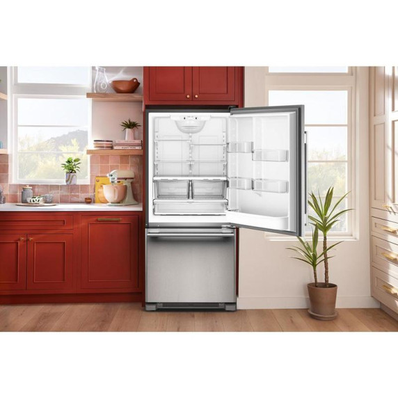 Kitchenaid® Réfrigérateur à congélateur inférieur et profondeur standard avec porte à charnière à droite de 19 pi cu - 30 po KRBR130SPS