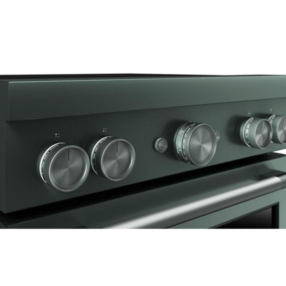 Cuisinière à induction non encastrée de style commercial à 4 éléments avec friture à air KitchenAid® de 30 po KFIS930SJP