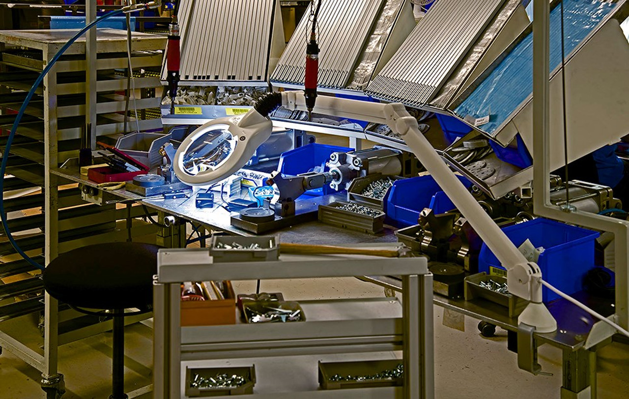 Luxo Circus LED Magnifier