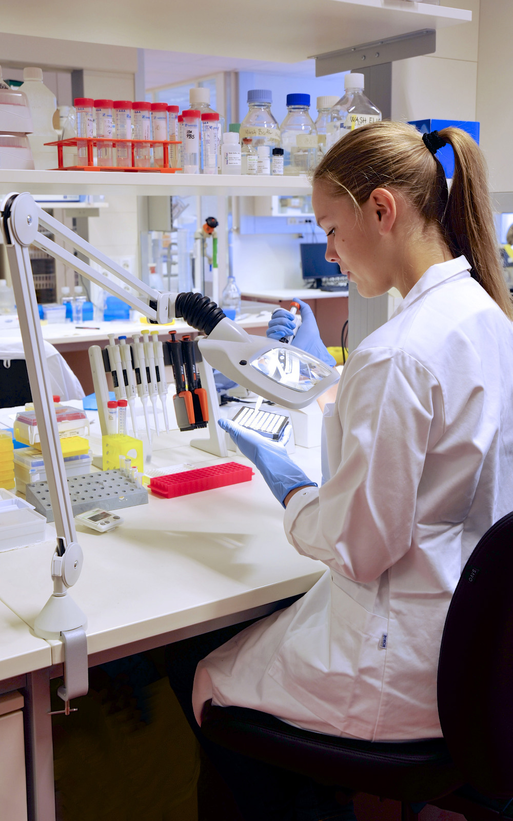 Wave LED for Pipetting