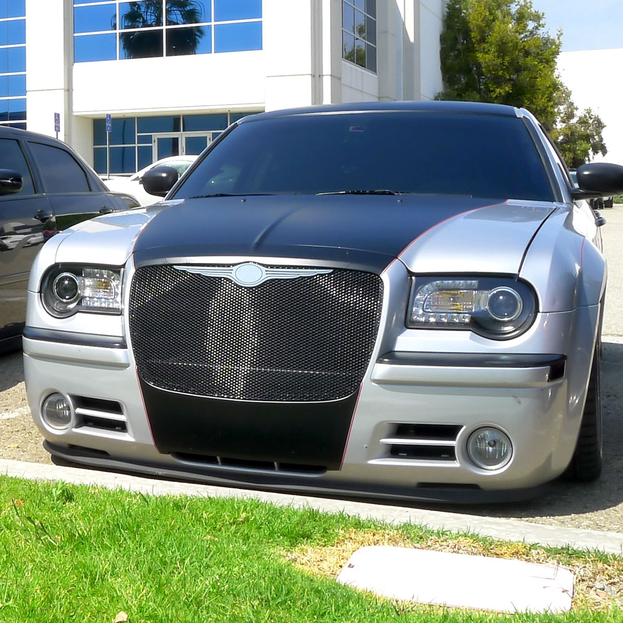 2005-2010 Chrysler 300 Projector Headlights w/ LED Light Strip