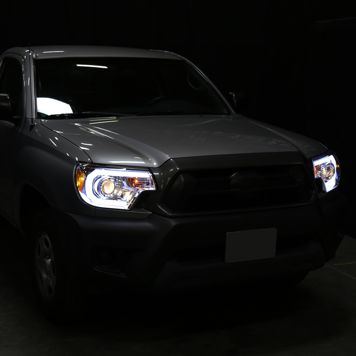 Black Housing Headlights W/ Clear Lens For 2005-2011 Toyota Tacoma (LH & RH Pair)