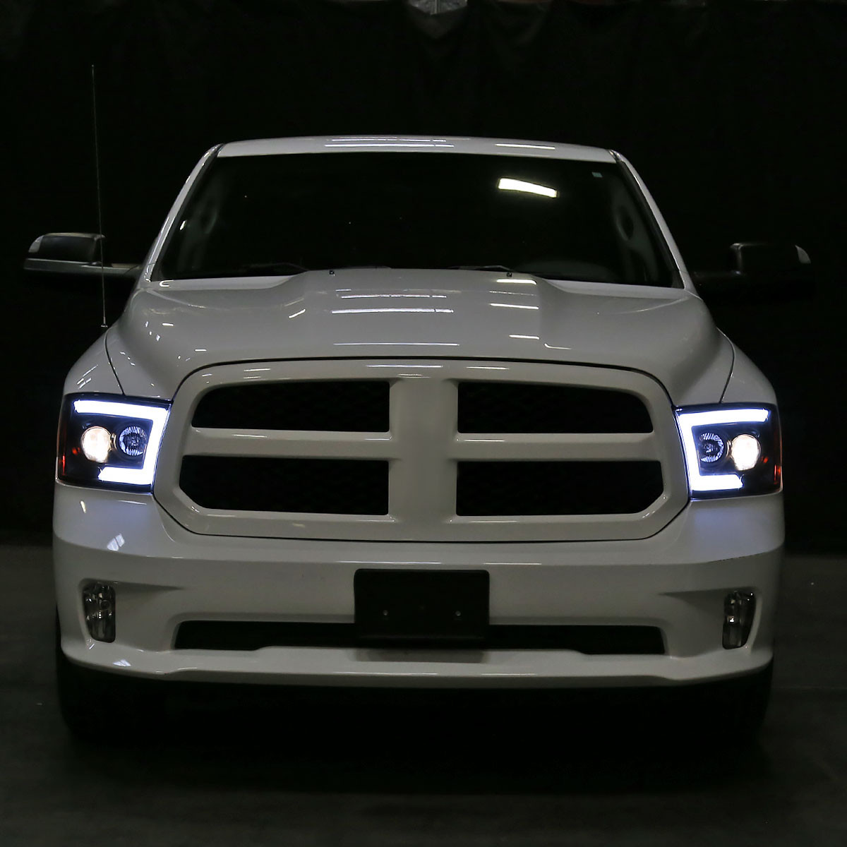 Dodge Ram 1500 09-18 / Ram 2500/3500 10-18 Projector Plank Style Headlights Black Clear (FOR Non-Projector Models - Foto 5