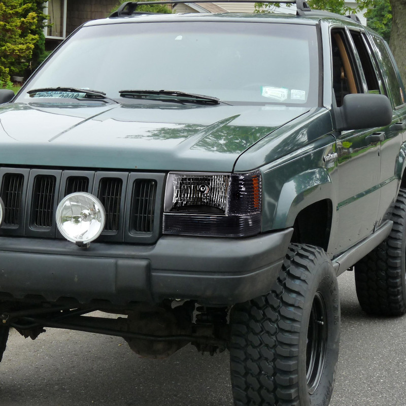1993-1998 Jeep Grand Cherokee Corner Lights w/ Amber Reflectors (Matte Black Housing/Clear Lens)