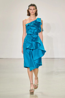 Badgley Mischka Spring 2023 Look 1