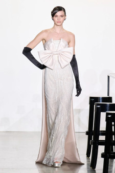 Badgley Mischka Fall 2023 Ready To Wear Look 21