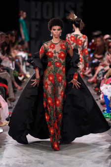 Naeem Khan Fall 2023 Ready To Wear Look 25