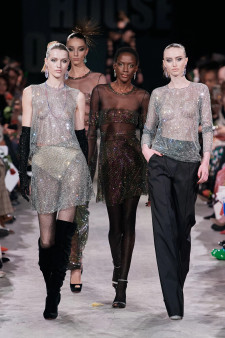 Naeem Khan Fall 2023 Ready To Wear Look 40